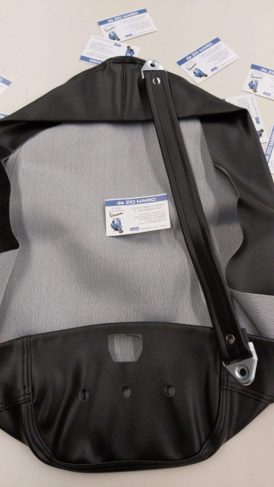 Fodero copertina sella nera modello senza riquadri completo di maniglia per VESPA PX PE 125 150 200