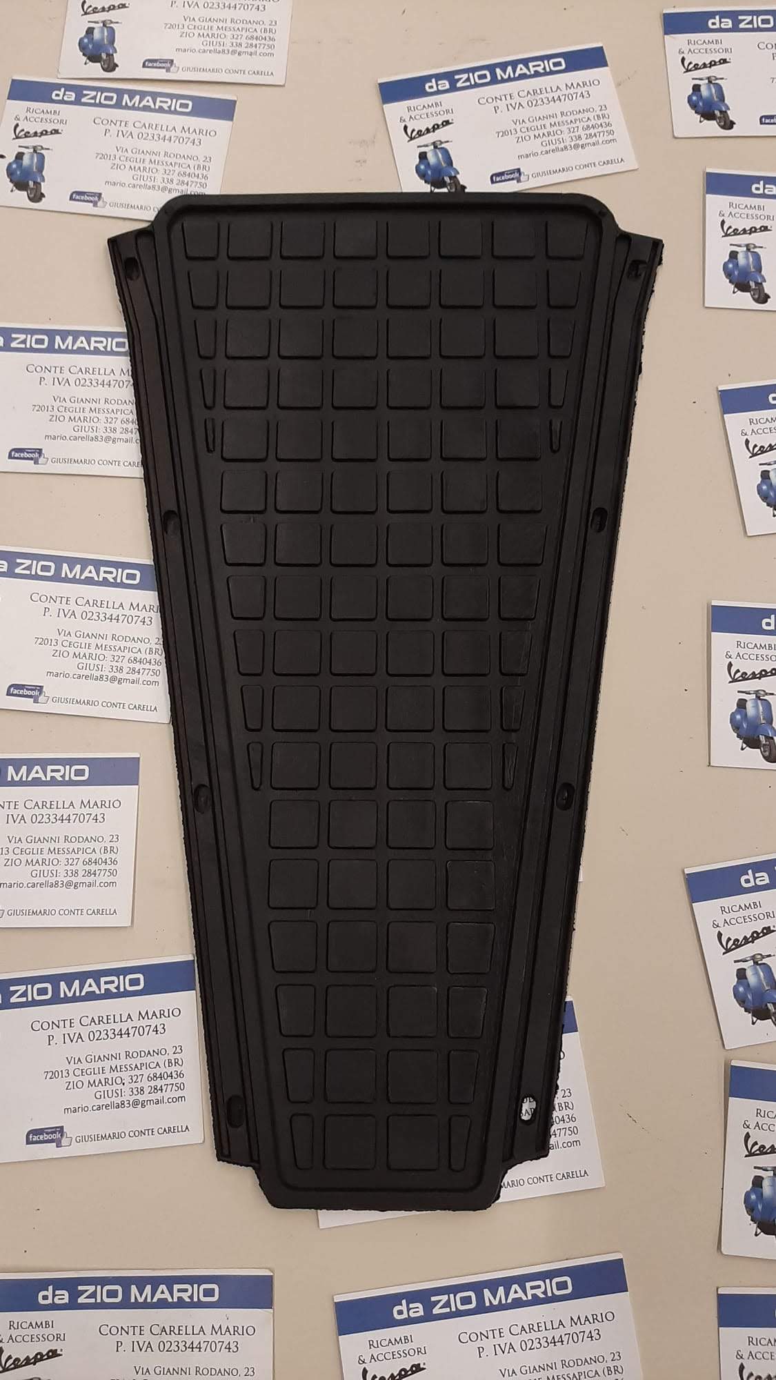 Tappeto tappetino centrale per VESPA 80 125 150 200 PX PE