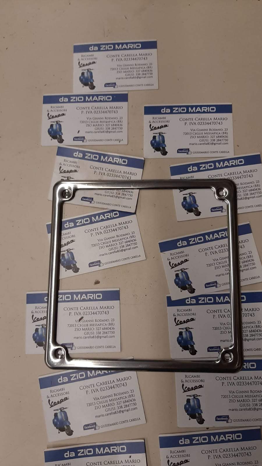 Cornice Cromata Targa Tipo Europea per MOTO E VESPA 125 150 180 200 dimensione mm. 185X185