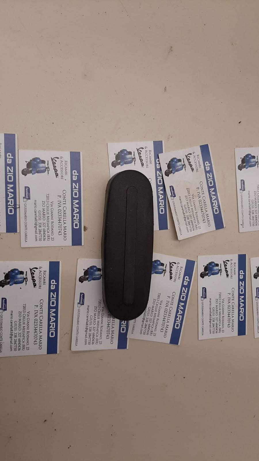 Coprimolleggio Coperchio mozzo in Plastica nera per VESPA 125 150 200 cc. PE PX prima serie