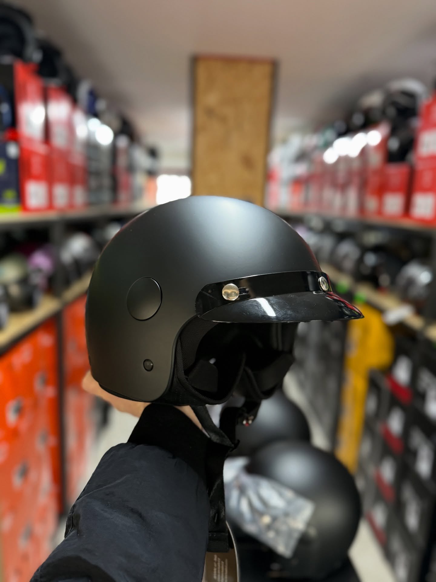 Casco jet 3 bottoni nero opaco MOTO SCOOTER JFM 100 OMOLOGAZIONE ECE 22.06