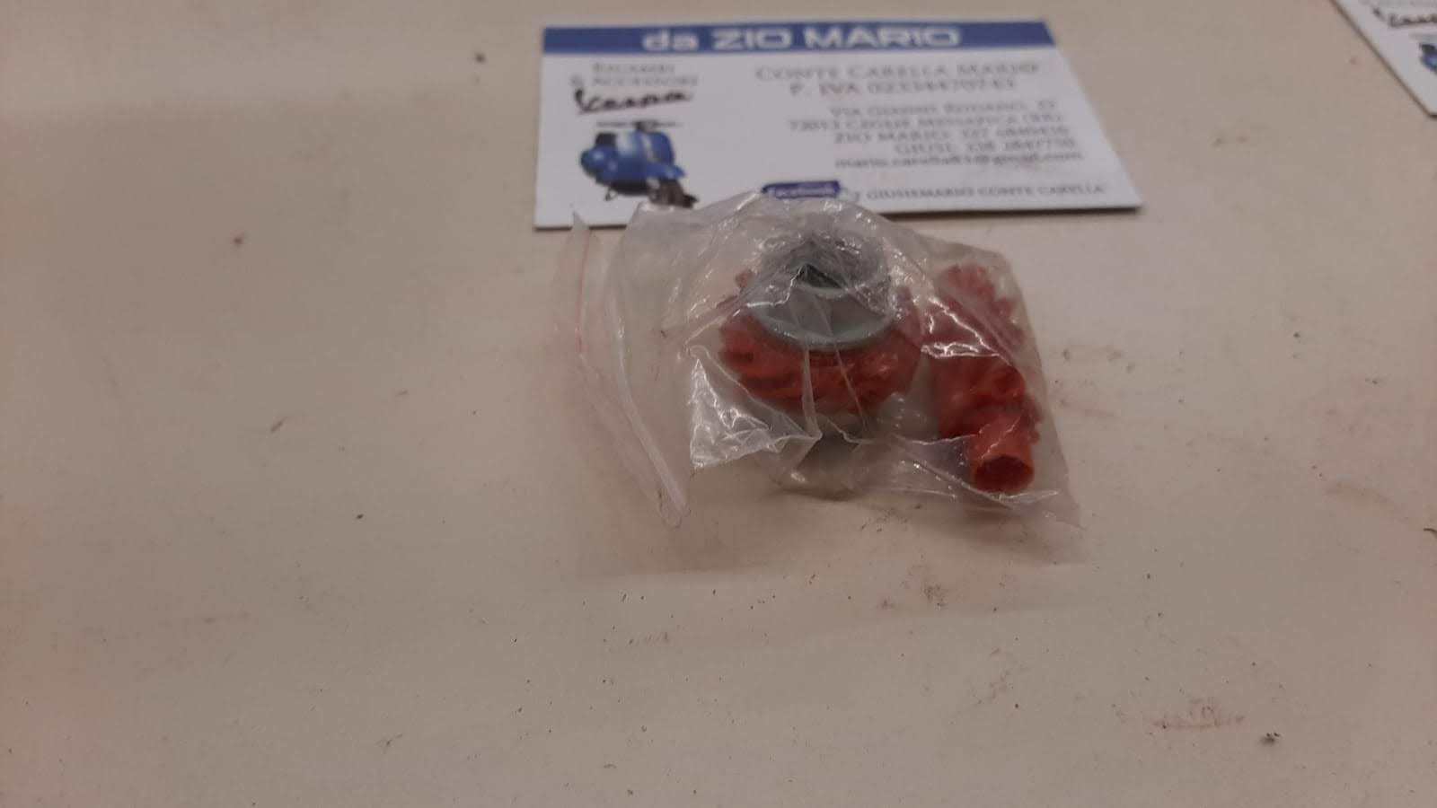 Coppia Ingranaggio Rinvio Contachilometri VESPA 50 SPECIAL PRIMAVERA ET3 50 90 125 dado asse ruota