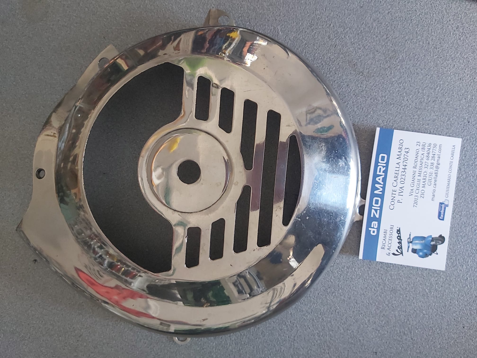 Copriventola cromata per VESPA 50 cc. N prima serie sportellino piccolo dal 1963 al 1965