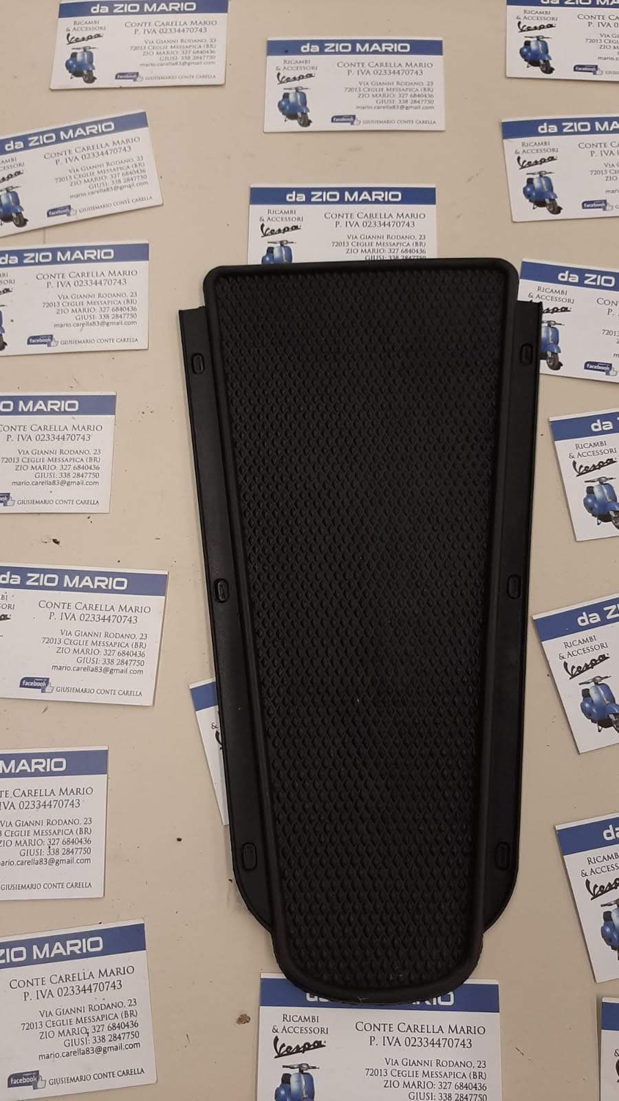 Tappeto tappetino centrale pedana in gomma MORBIDA per VESPA 125 PRIMAVERA ET3