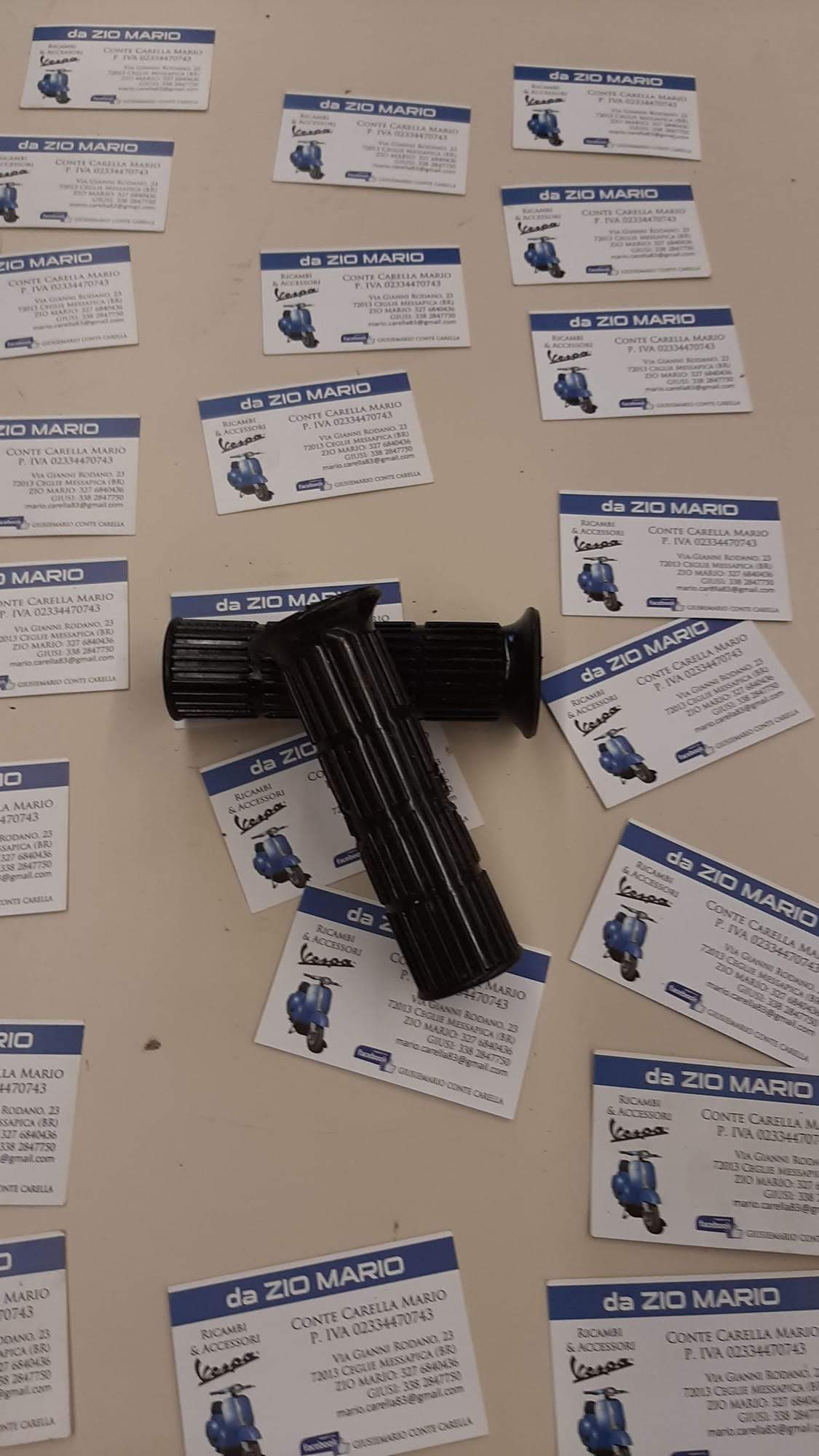 MANOPOLE nere per VESPA 125 150 180 200 GT GTR SPRINT RALLY PX PE con logo prima serie