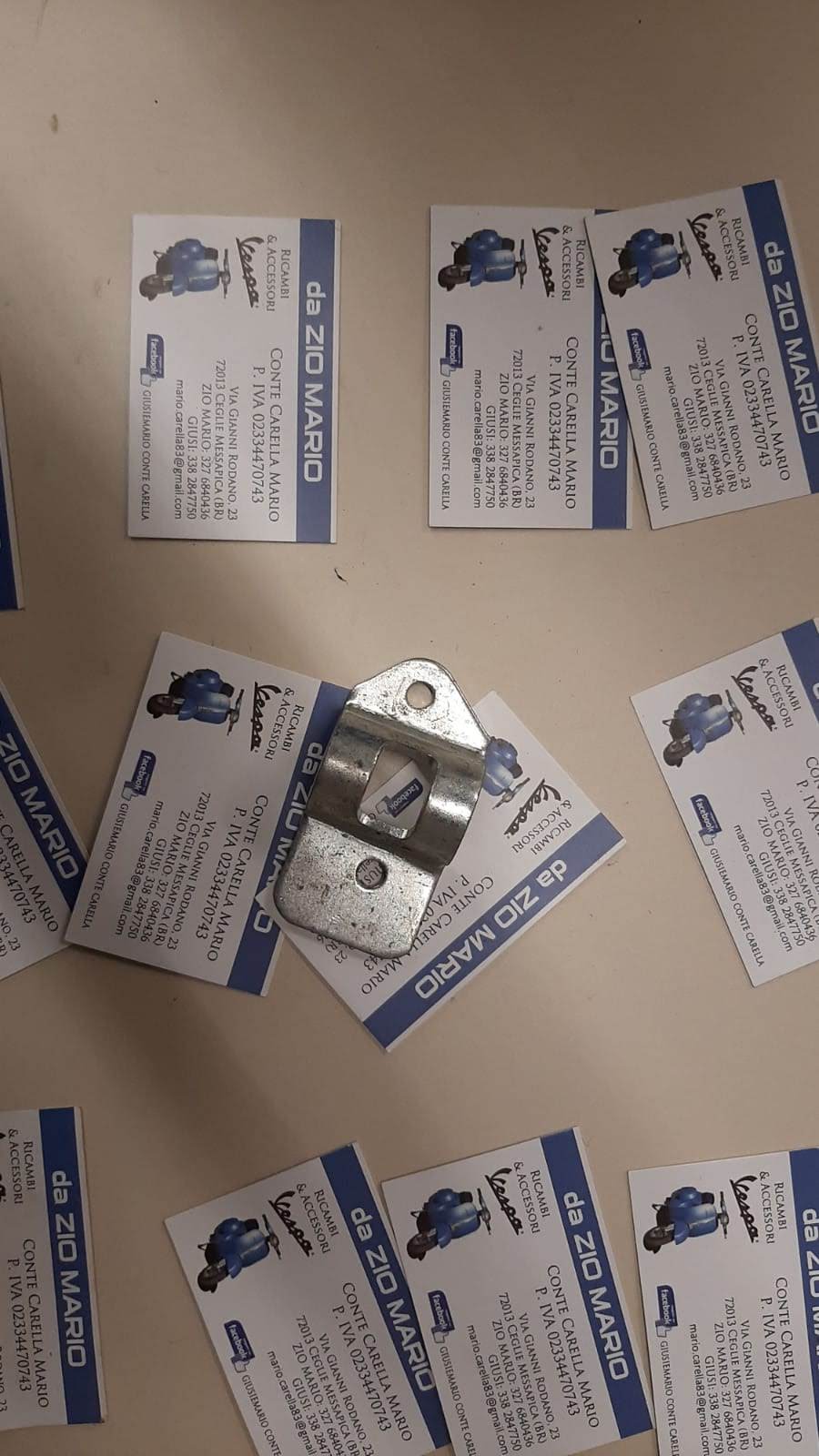 Coppia Staffe piastrine cavalletto per VESPA 50 125 150 200 PK S XL HP FL COSA 1 2