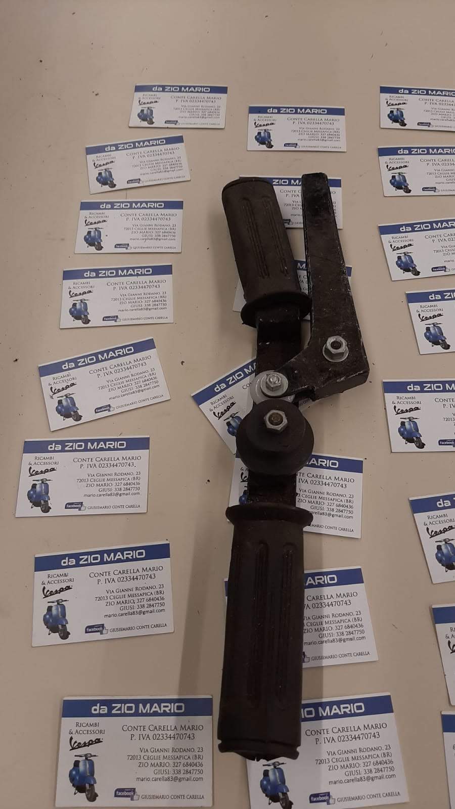 Attrezzo Bordatrice per Montaggio Bordo Scudo in Acciaio per tutte le VESPA