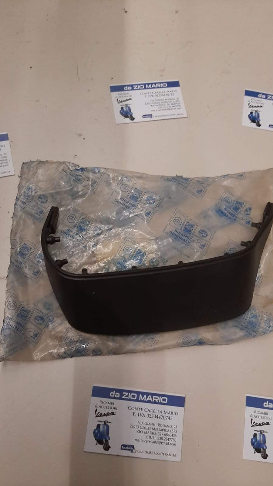 Paraspruzzi per parafango anteriore per VESPA 50 125 cc. PK HP FL N FL2 AUTOMATICA