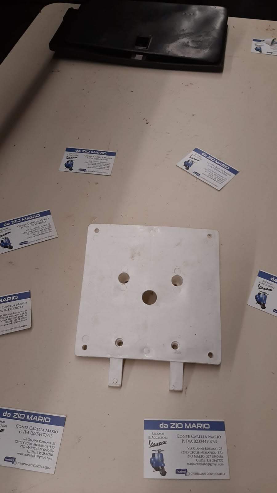 Portatarga rialzato bianco per VESPA d'epoca 125 150 200 cc.