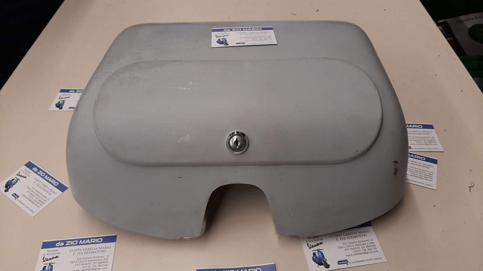 Bauletto anteriore senza accessori per VESPA 160 cc. GS VSB1T VSB2T