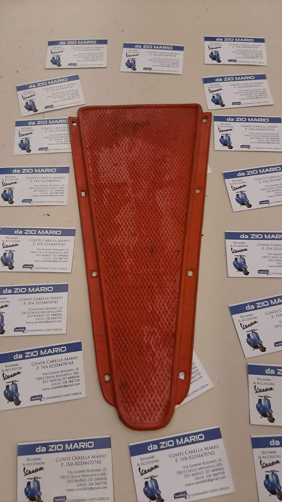 Tappetino pedana centrale rosso per VESPA 125 150 160 200 cc RALLY SPRINT TS VNB VBB VBA GT GTR GL G